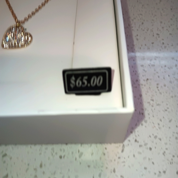 L&Co - Picture 2 of 3